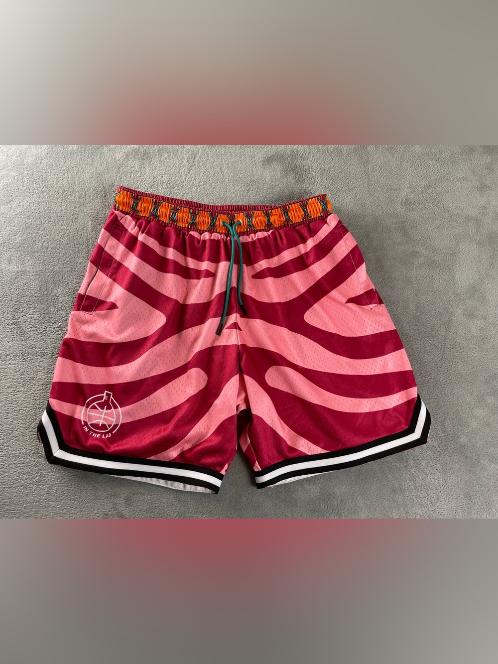 In The Lab Performance Basketball Shorts Men’s Large Gym Hoops Lined Red Tiger